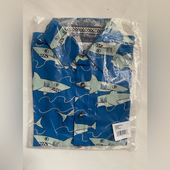 Sovereign Code Shark Frenzy shirt - Picture 3 of 4